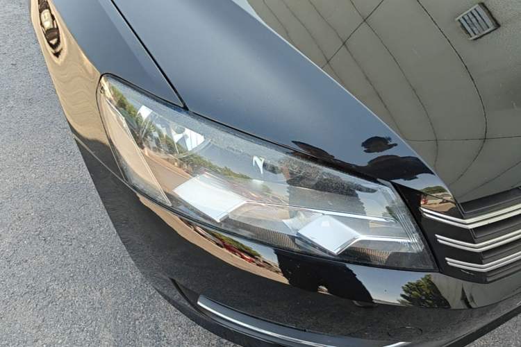 Used Volkswagen Passat 2015 1.8TSI DSG Prestige Edition Right Front Headlight