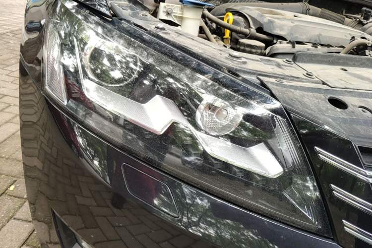 Used Volkswagen Passat 2015 2.0 TSI DSG Prestige Edition Right Front Headlight