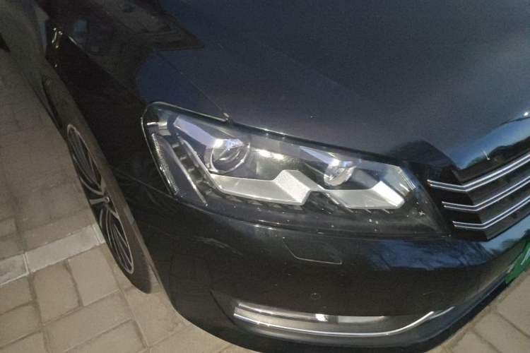 Used Volkswagen Passat 2015 1.8TSI DSG Prestige Edition Right Front Headlight