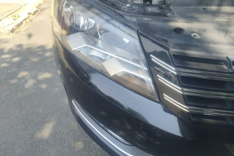 Used Volkswagen Passat 2015 1.4TSI DSG Prestige Edition Right Front Headlight