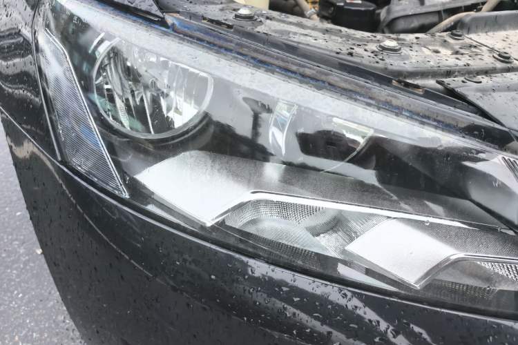 Used Volkswagen Passat 2015 1.8TSI DSG Prestige Edition Right Front Headlight