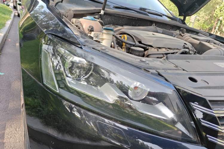 Used Volkswagen Passat 2015 1.8TSI DSG Prestige Edition Right Front Headlight