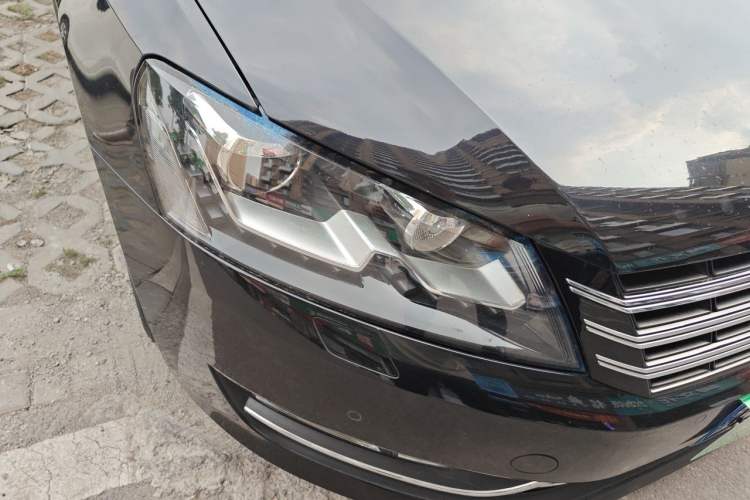 Used Volkswagen Passat 2015 2.0 TSI DSG Prestige Edition Right Front Headlight