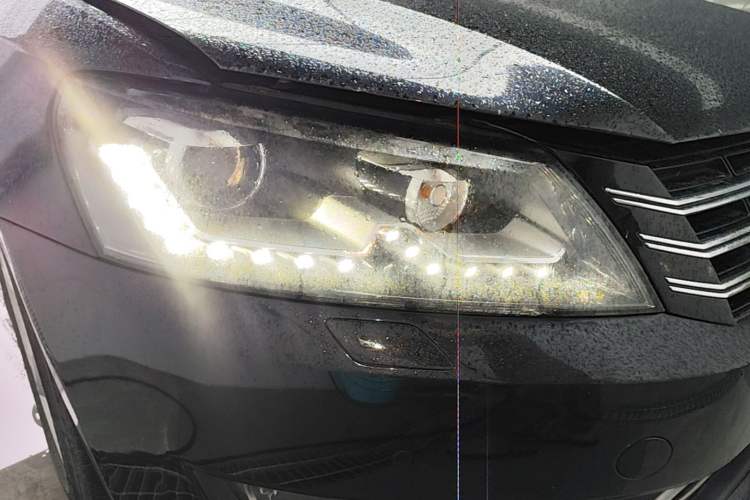 Used Volkswagen Passat 2015 1.8TSI DSG Prestige Edition Right Front Headlight