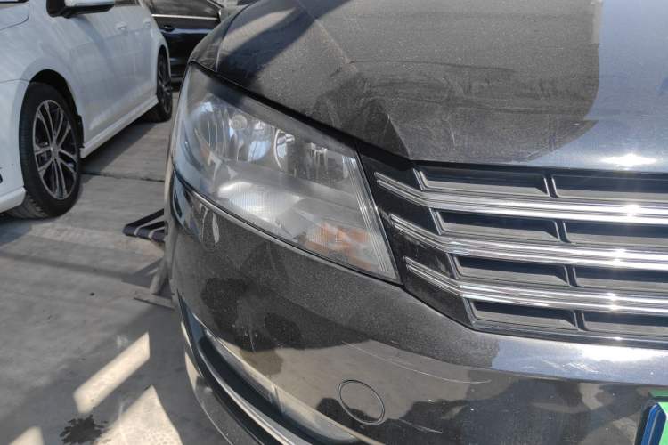 Used Volkswagen Passat 2015 1.8TSI DSG Prestige Edition Right Front Headlight