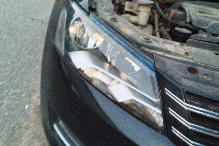 Used Volkswagen Passat 2015 1.8TSI DSG Prestige Edition Right Front Headlight