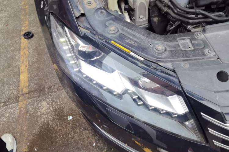Used Volkswagen Passat 2015 1.8TSI DSG Prestige Edition Right Front Headlight
