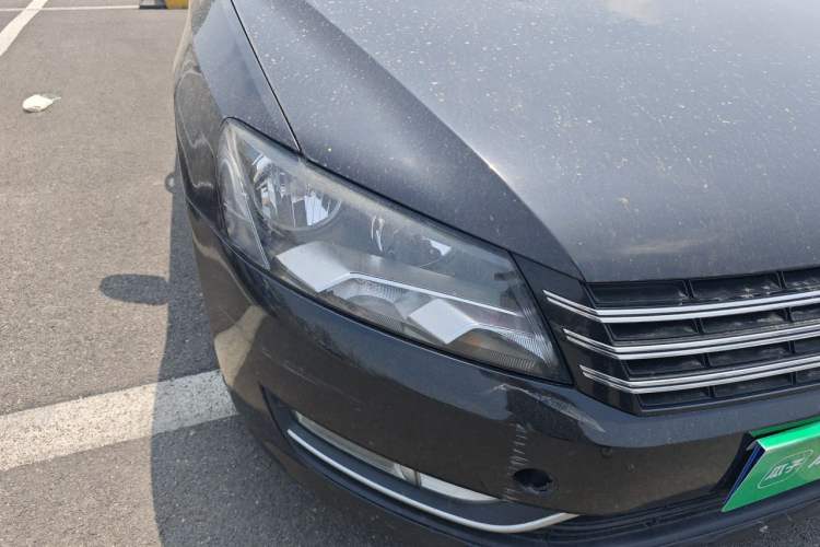 Used Volkswagen Passat 2015 1.8TSI DSG Prestige Edition Right Front Headlight