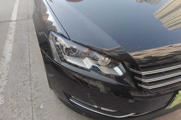 Used Volkswagen Passat 2015 1.8TSI DSG Ultimate Edition Right Front Headlight
