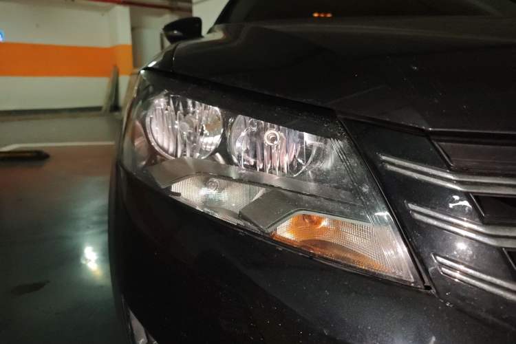 Used Volkswagen Passat 2015 1.8TSI DSG Prestige Edition Right Front Headlight
