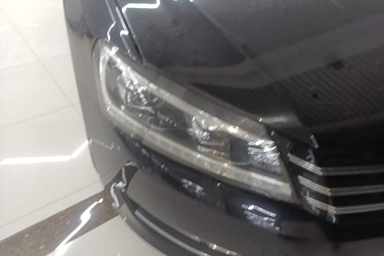 Used Volkswagen Passat 2015 1.8TSI DSG Prestige Edition Right Front Headlight