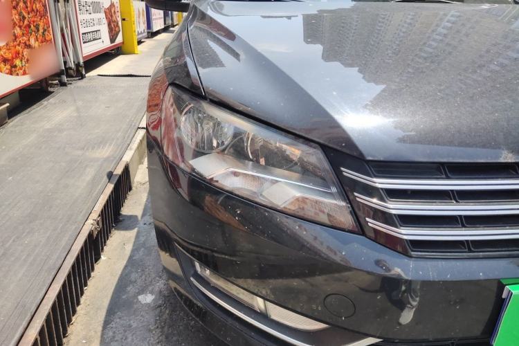 Used Volkswagen Passat 2015 1.8TSI DSG Prestige Edition Right Front Headlight