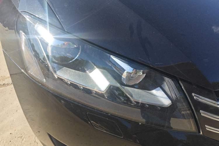 Used Volkswagen Passat 2015 1.8TSI DSG Prestige Edition Right Front Headlight