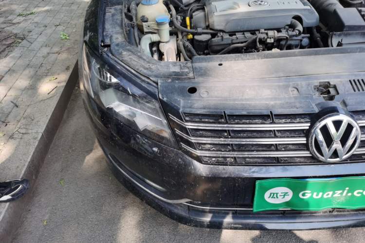 Used Volkswagen Passat 2015 1.8TSI DSG Prestige Edition Right Front Headlight