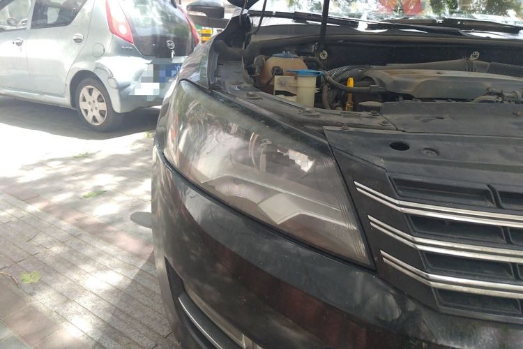 Used Volkswagen Passat 2015 1.8TSI DSG Prestige Edition Right Front Headlight