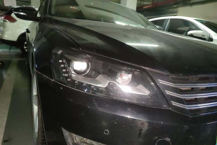 Used Volkswagen Passat 2015 1.8TSI DSG Prestige Edition Right Front Headlight