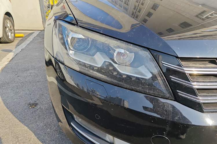 Used Volkswagen Passat 2015 1.8TSI DSG Prestige Edition Right Front Headlight