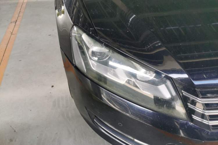 Used Volkswagen Passat 2015 1.8TSI DSG Prestige Edition Right Front Headlight