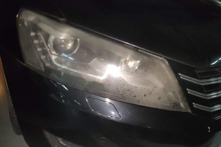 Used Volkswagen Passat 2015 1.8TSI DSG Prestige Edition Right Front Headlight