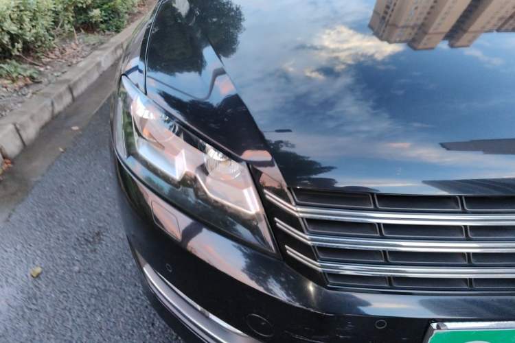 Used Volkswagen Passat 2015 2.0 TSI DSG Prestige Edition Right Front Headlight