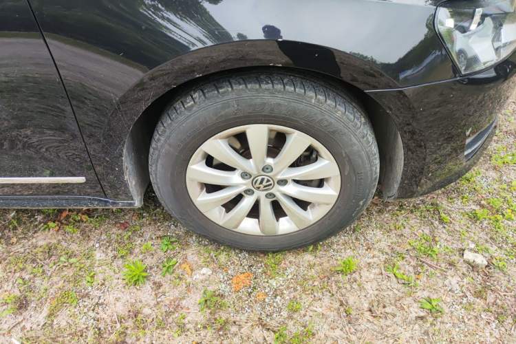 Used Volkswagen Passat 2015 1.8TSI DSG Prestige Edition Right Front Wheel Hub