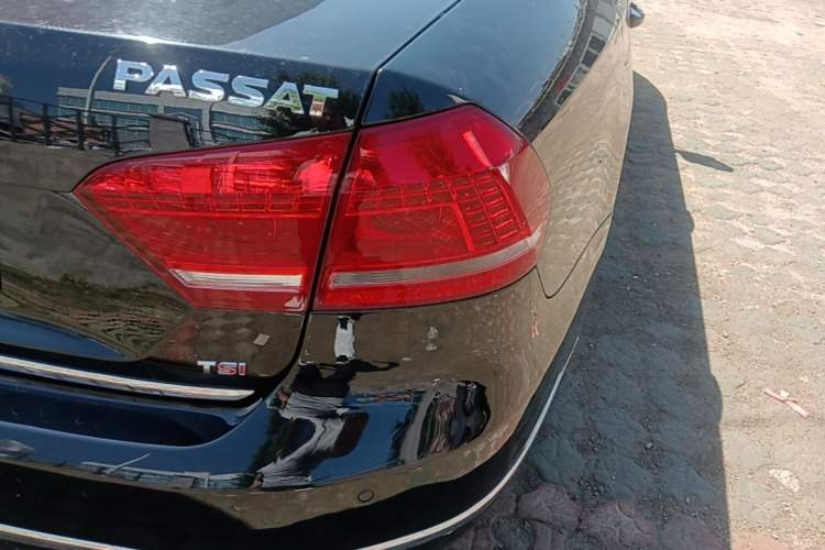 Used Volkswagen Passat 2015 1.8TSI DSG Prestige Edition Right Rear Taillight