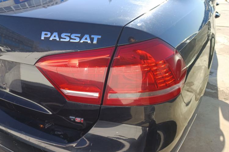 Used Volkswagen Passat 2015 1.8TSI DSG Prestige Edition Right Rear Taillight