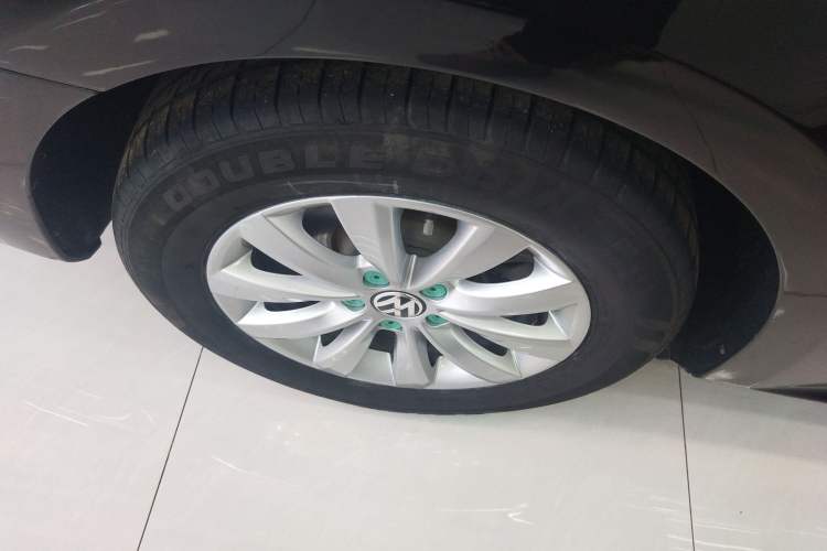 Used Volkswagen Passat 2015 1.4TSI DSG Prestige Edition Right Rear Wheel Hub