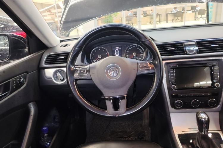 Used Volkswagen Passat 2015 1.8TSI DSG Prestige Edition Steering Wheel