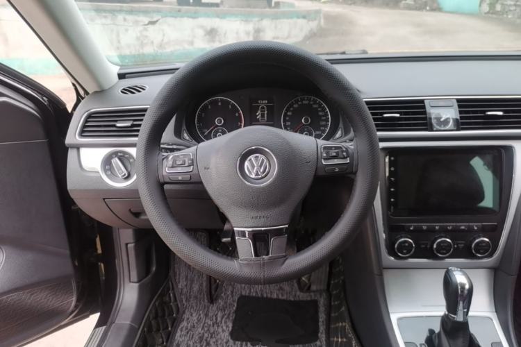 Used Volkswagen Passat 2015 1.8TSI DSG Prestige Edition Steering Wheel