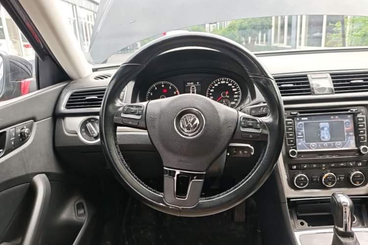 Used Volkswagen Passat 2015 1.4TSI DSG Prestige Edition Steering Wheel