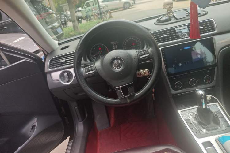 Used Volkswagen Passat 2015 1.8TSI DSG Prestige Edition Steering Wheel