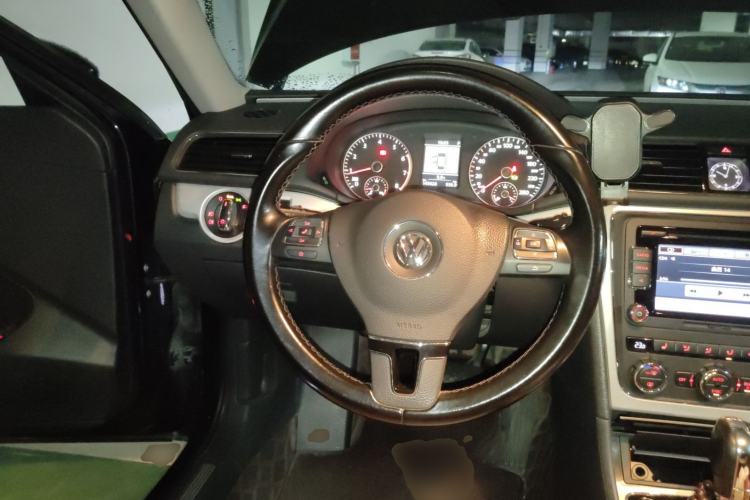 Used Volkswagen Passat 2015 2.0 TSI DSG Prestige Edition Steering Wheel
