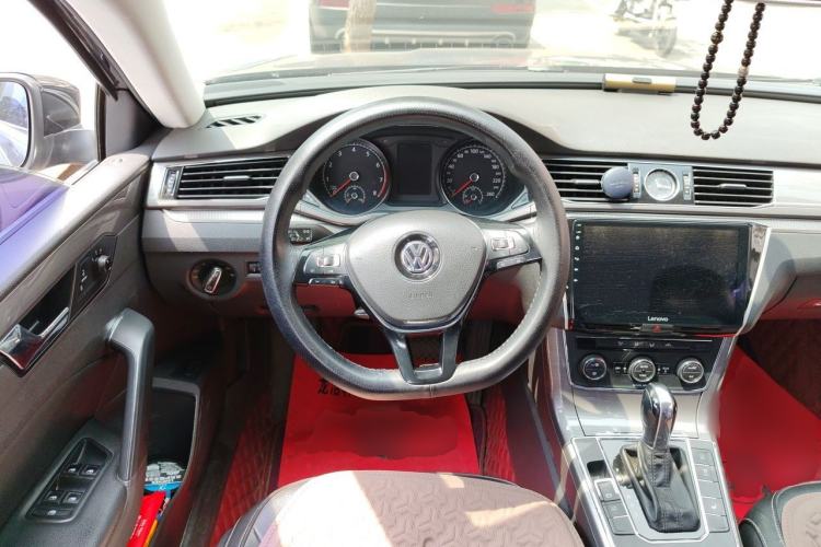 Used Volkswagen Passat 2015 1.8TSI Automatic Prestige Edition Steering Wheel