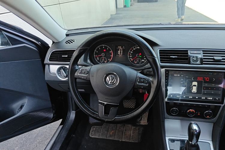 Used Volkswagen Passat 2015 1.8TSI DSG Prestige Edition Steering Wheel