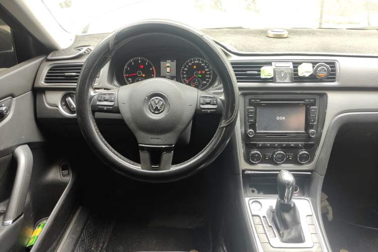 Used Volkswagen Passat 2015 1.8TSI DSG Prestige Edition Steering Wheel