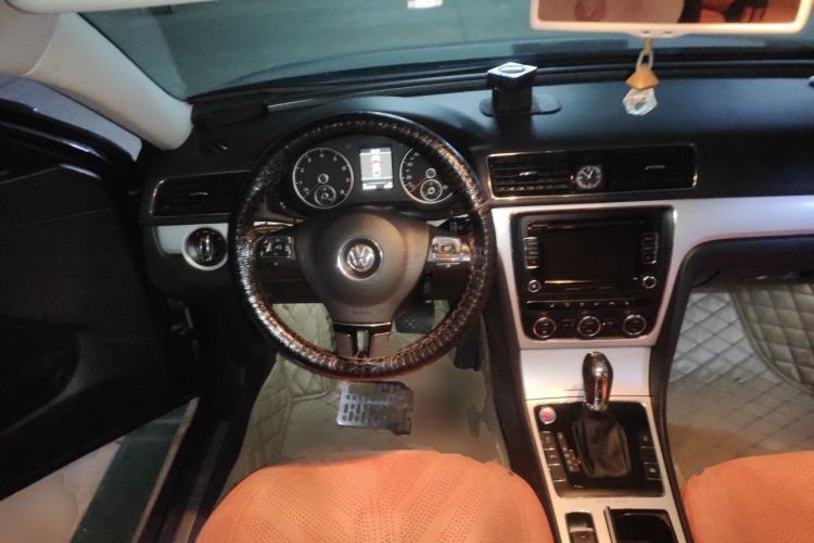 Used Volkswagen Passat 2015 2.0 TSI DSG Prestige Edition Steering Wheel