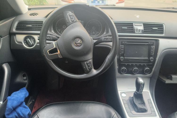 Used Volkswagen Passat 2015 1.8TSI DSG Prestige Edition Steering Wheel