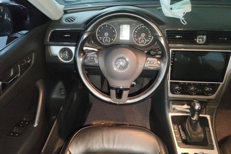 Used Volkswagen Passat 2015 1.8TSI DSG Prestige Edition Steering Wheel
