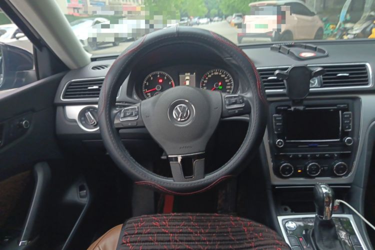 Used Volkswagen Passat 2015 1.8TSI DSG Prestige Edition Steering Wheel