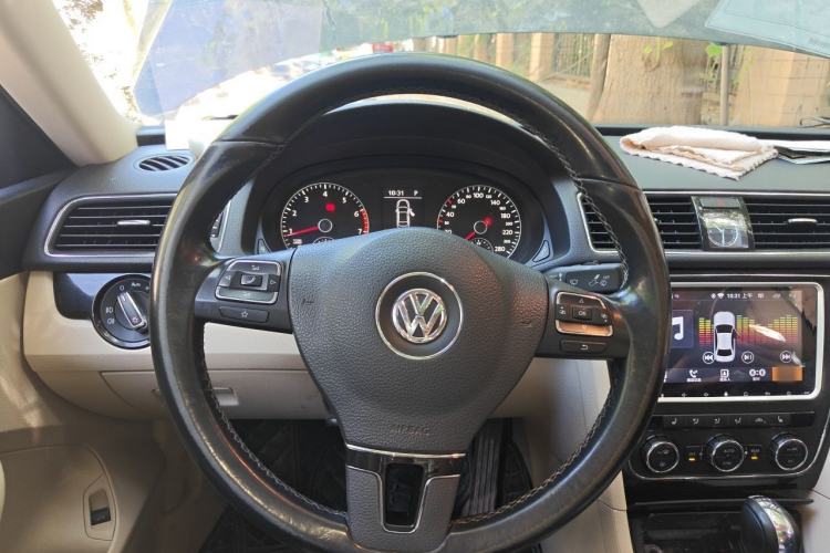 Used Volkswagen Passat 2015 1.8TSI DSG Prestige Edition Steering Wheel