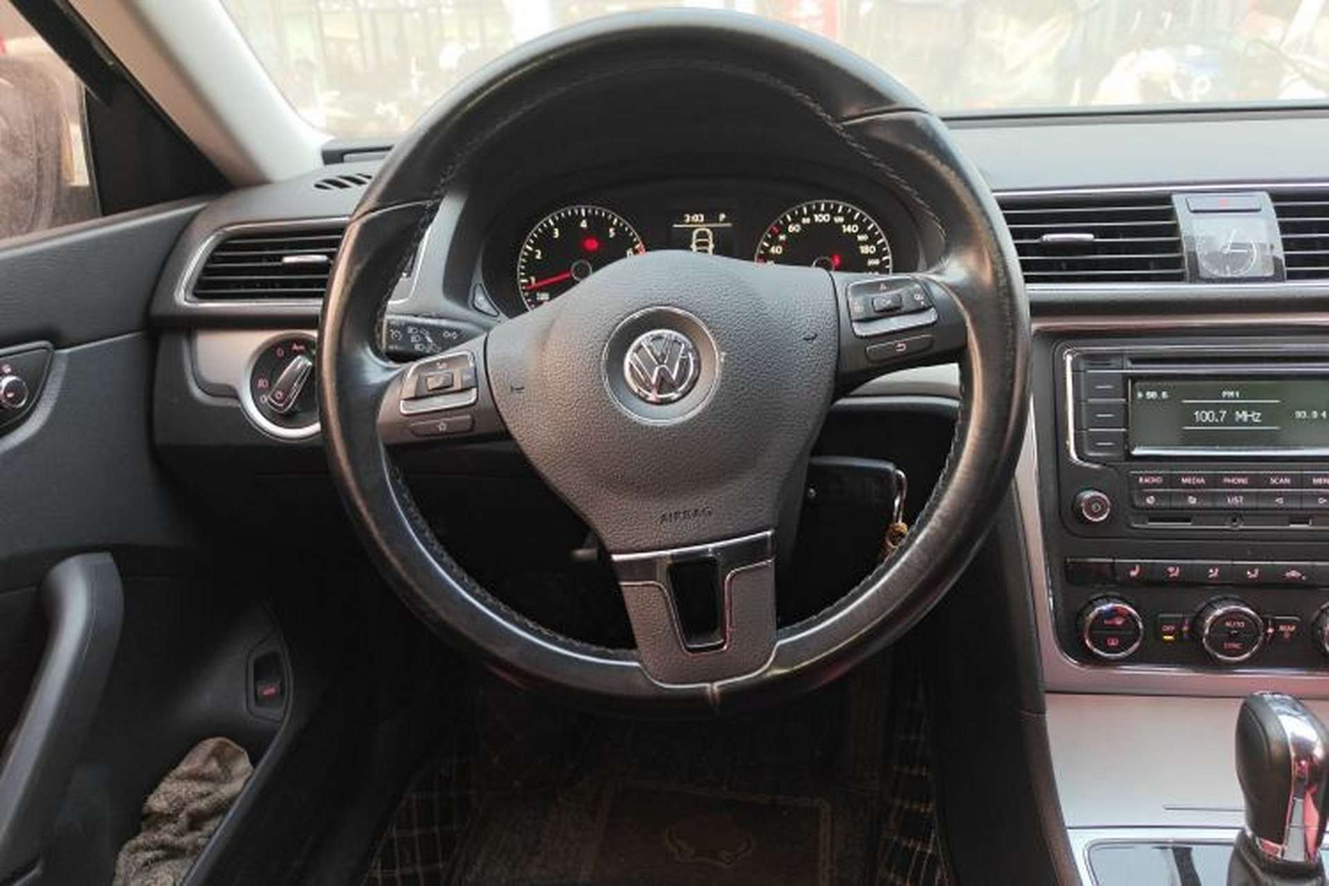 Used Volkswagen Passat 2015 1.8TSI DSG Prestige Edition Steering Wheel