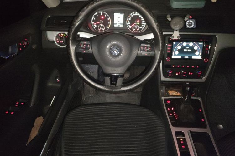 Used Volkswagen Passat 2015 1.8TSI DSG Prestige Edition Steering Wheel