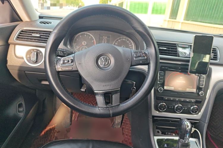 Used Volkswagen Passat 2015 1.8TSI DSG Prestige Edition Steering Wheel