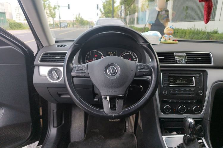 Used Volkswagen Passat 2015 1.8TSI DSG Prestige Edition Steering Wheel