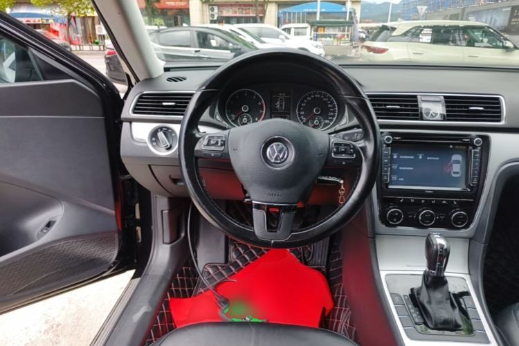 Used Volkswagen Passat 2015 1.8TSI DSG Prestige Edition Steering Wheel