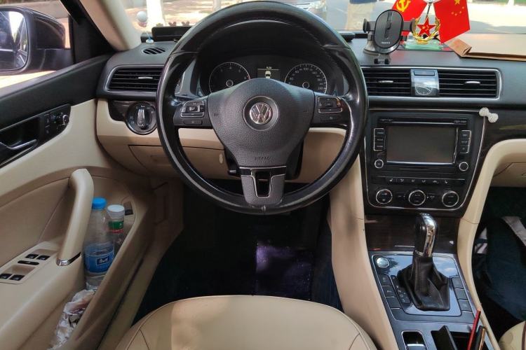 Used Volkswagen Passat 2015 1.8TSI DSG Prestige Edition Steering Wheel