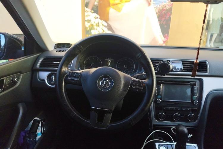 Used Volkswagen Passat 2015 2.0 TSI DSG Prestige Edition Steering Wheel