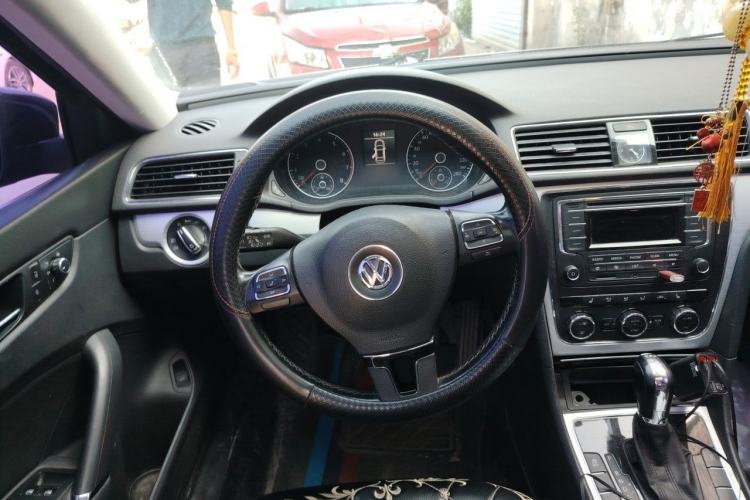 Used Volkswagen Passat 2015 1.8TSI DSG Prestige Edition Steering Wheel
