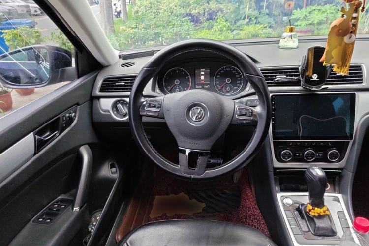 Used Volkswagen Passat 2015 1.8TSI DSG Prestige Edition Steering Wheel